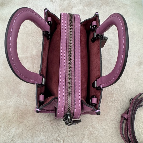 Coach 1941 Rogue 17 Primrose - Picture 8 of 12